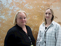 TE-palveluiden Katja Pippuri ja Tiina Pakarinen kokoavat työnantajia ja työnhakijoita keskustelemaan mahdollisuuksista ja tarpeista.