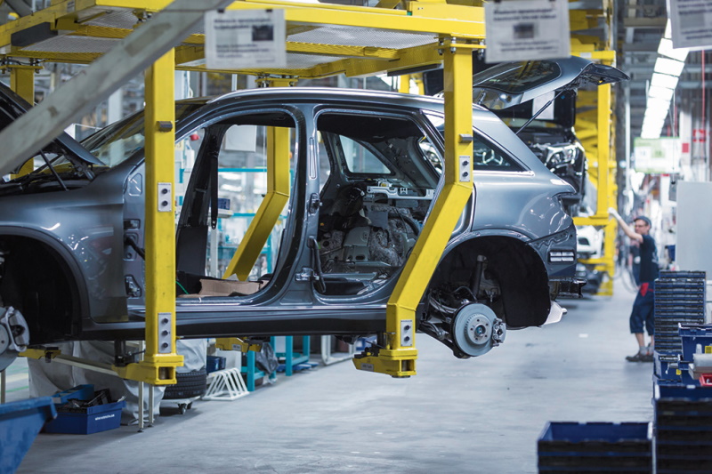 Henkilöautojen valmistus vahvistaa autoalan työllisyyttä Suomessa