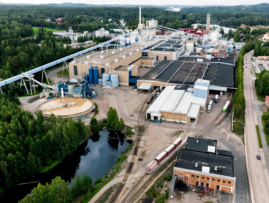 UPM Jämsänkosken paperitehdas, tehtaanjohtaja Kari Isokääntä: "Erikoispakkausmateriaalit ovat yksi UPM:n keihäänkärjistä, jolla yhtiö hakee merkittävää kasvua tulevina vuosina"