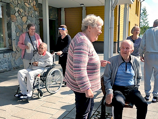 Turvallinen lomakohde ikääntyville omaishoitopareille