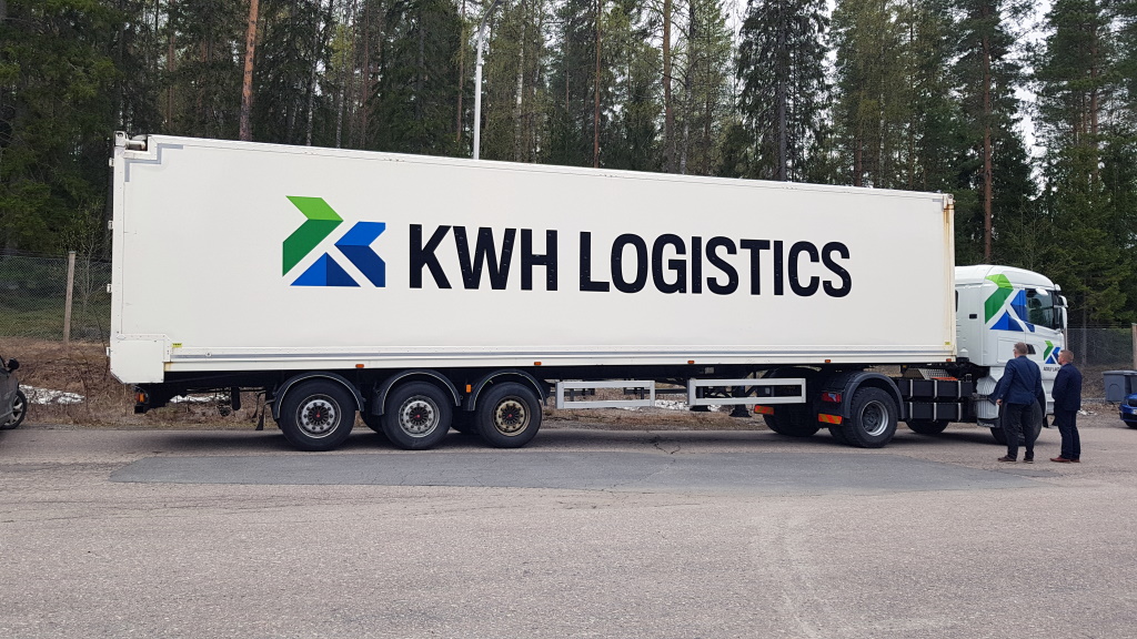 KWH Logistics auto on se ensimmäinen asiakkaalle valmistunut sähkökonversioauto, joka esiteltiin Keuruulla 17.5. tapahtumassa.