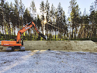 Maansiirto ja Raivaus Räsänen Oy on kaivinkone- ja maanrakennustöiden monipuolinen ammattilainen jo vuodesta 1976