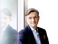 "Lisäpanostukset ja pitkäjänteisyys yritysten TKI-toimintaan tuovat varmuutta ja houkuttelevat investoimaan", muistuttaa Teknologiateollisuus ry:n toimitusjohtaja Jaakko Hirvola.