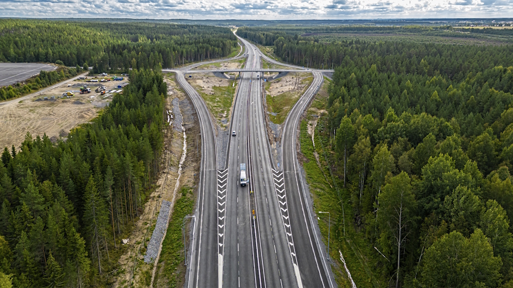 Lapualta on erinomaiset liikenneyhteydet.