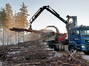 Hakeurakointi Palojärvi tuottaa monipuolisia ja asiakaslähtöisiä puualan palveluita