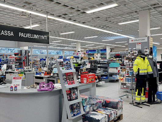 Toolsilta ja Grollsilta laaja valikoima työvaatteita, henkilösuojaimia sekä työkaluja