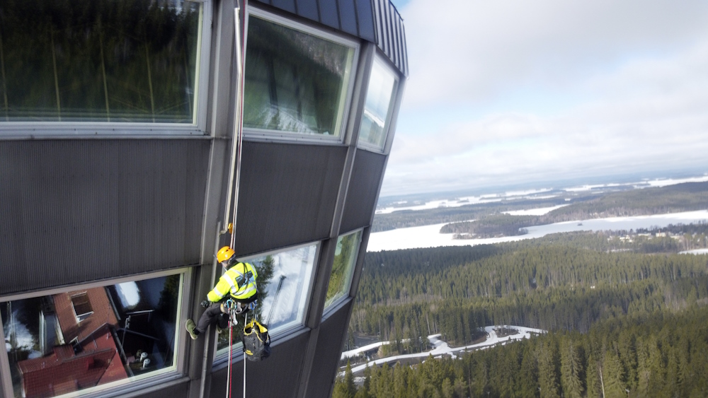 Karelian Seikkailu ja Kiipeily KASKI – korkean paikan töitä ja kiipeilyohjausta monipuolisella kokemuksella