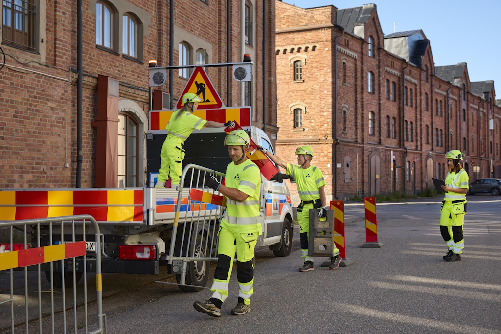Suomen johtavat tilapäisten liikennejärjestelyiden ja turvallisuusratkaisujen tarjoajat Trafino Oy ja Ramudden Oy Ab fuusioituivat toukokuun 2025 alussa.