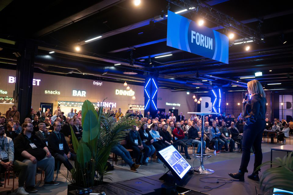 Digiturvallisuusmessut keräsivät kävijöitä Paviljonkiin huhtikuussa. Kuva Anne Kalliola Jyväskylän Messut Oy