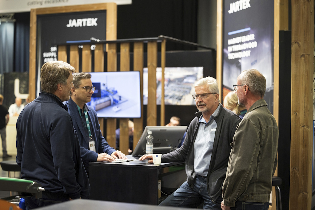 Jyväskylän Paviljongissa järjestettävässä Puumessut 2025 -tapahtumassa mukana yli 150 näytteilleasettajaa