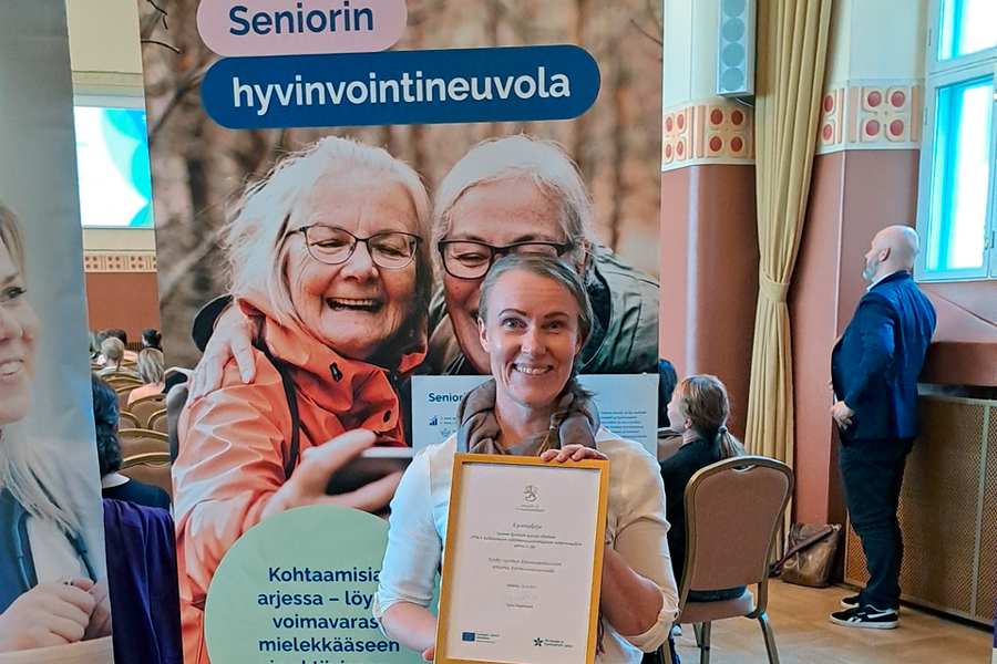 Seniorin hyvinvointineuvola palkittiin kansallisen Kestävän kasvun ohjelman parhaimpana toimintamallina