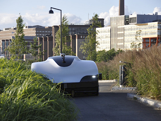 Kun robotit siirtyvät ihmisten ympäristöön, haasteena on niiden turvallisuus ja regulaatio.