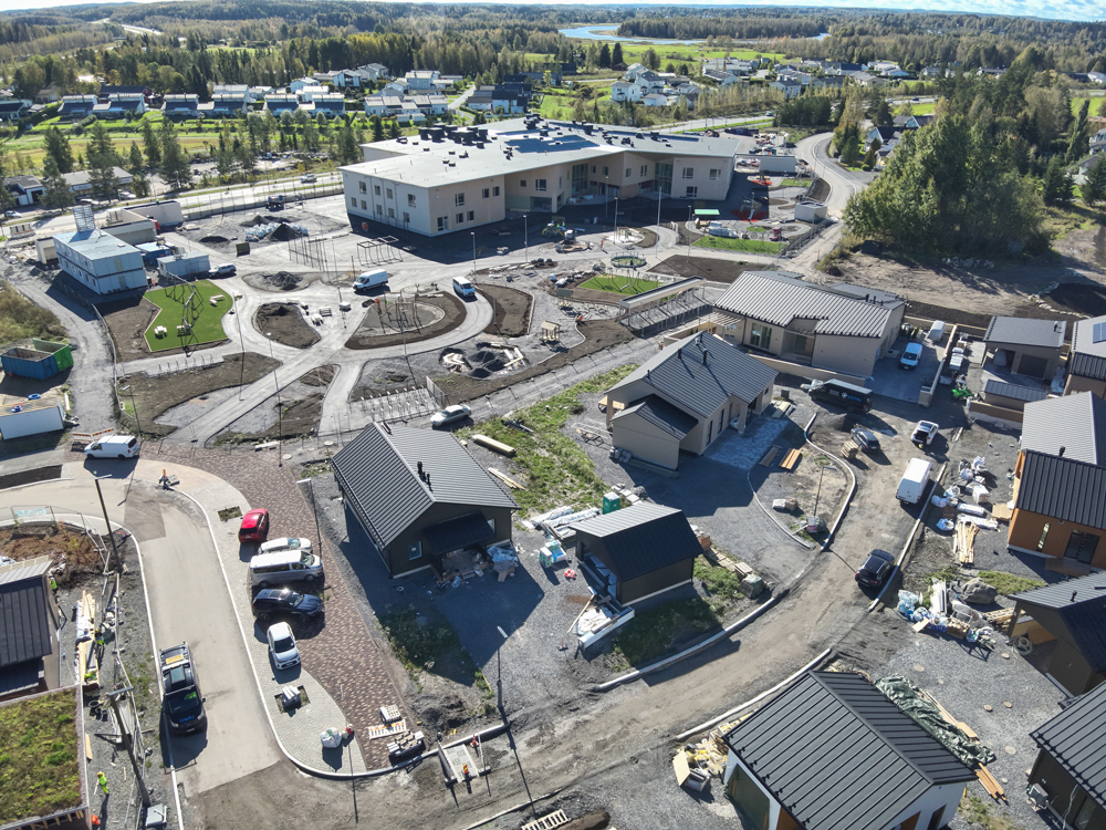 Saikkaan rakennetaan 19 omakotitaloa, 2 paritaloa, 2 rivitaloa, 1 kaupunkipientalo, 1 kerrostalo sekä Saikantalo, jossa tulee toimimaan alueen päiväkoti ja alakoulu. Kuvapalvelu Salopino