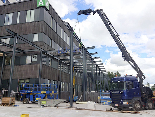 Vanhapiha SteelCompany on rakentanut muun muassa suurkatoksen teräsrunkoja.