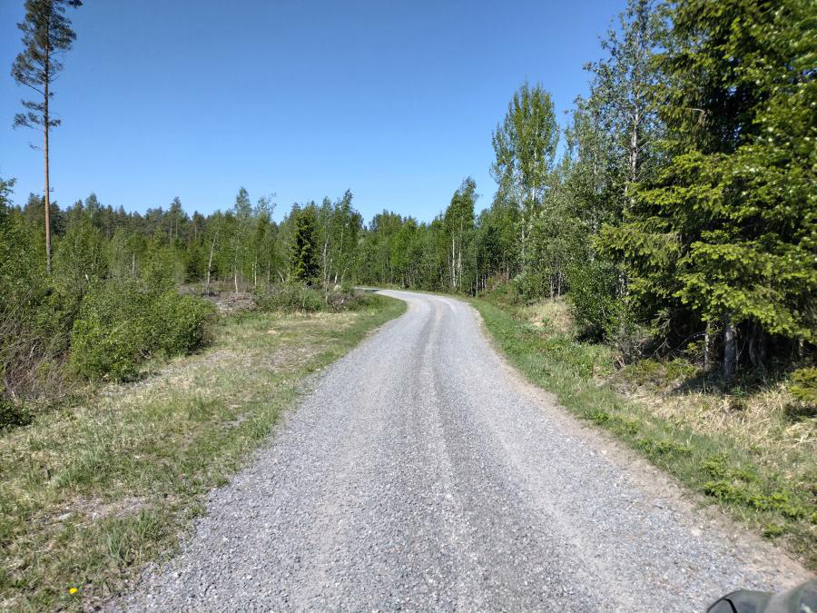Hyvässä kunnossa olevat yksityistiet ovat välttämättömyys. Kuva: Petri Lähteenmäki