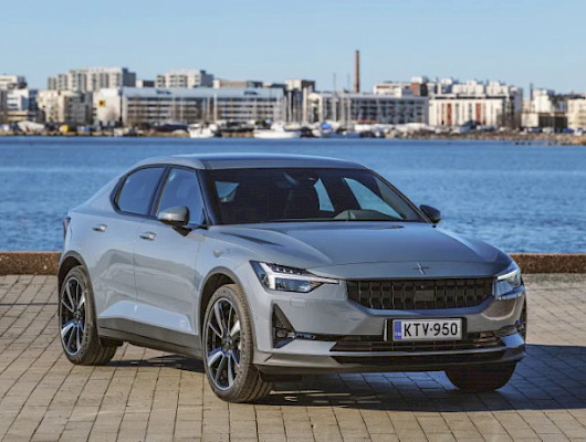 Polestarin myynti käynnistyy ja mallisto laajenee uudella versiolla