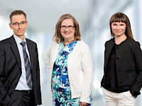 Kuvassa vasemmalta Etlan tutkijat Ville Kaitila, Birgitta Berg-Andersson ja Päivi Puonti. Kuva: Etla 