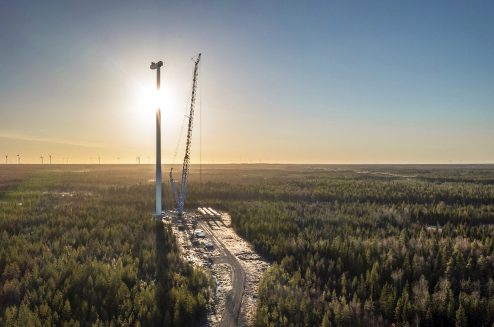 Puhurilla on käynnissä useita tuulipuistohankkeita Keski- ja Pohjois-Pohjanmaalla sekä Lapissa. Tuulivoiman lisäksi yhtiö kehittää aurinkovoiman tuotantoa.